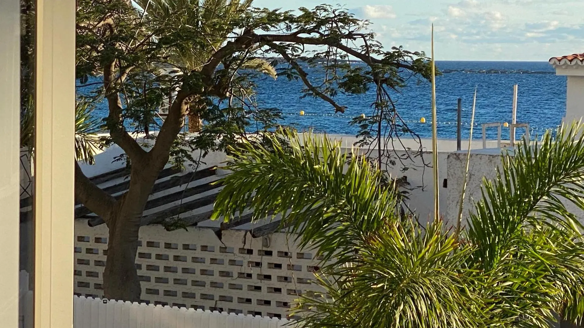 Ferienwohnung Magaly. Right By The Ocean! Beach! Arona  Spanien
