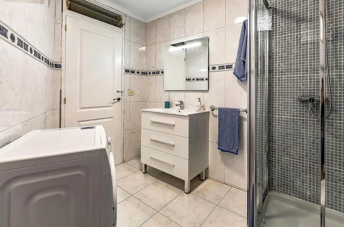Ferienwohnung Magaly. Right By The Ocean! Beach! Arona  Apartment Arona (Tenerife)