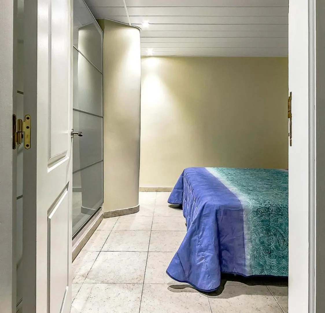 Apartment Ferienwohnung Magaly. Right By The Ocean! Beach! Arona