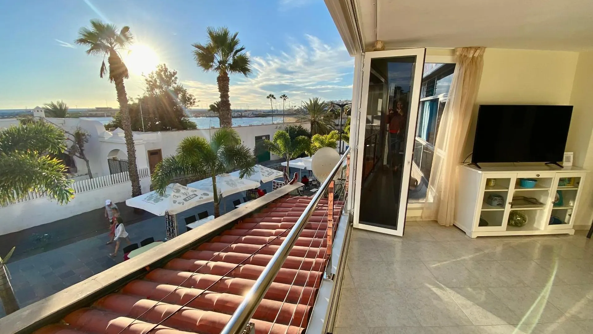 Ferienwohnung Magaly. Right By The Ocean! Beach! Arona